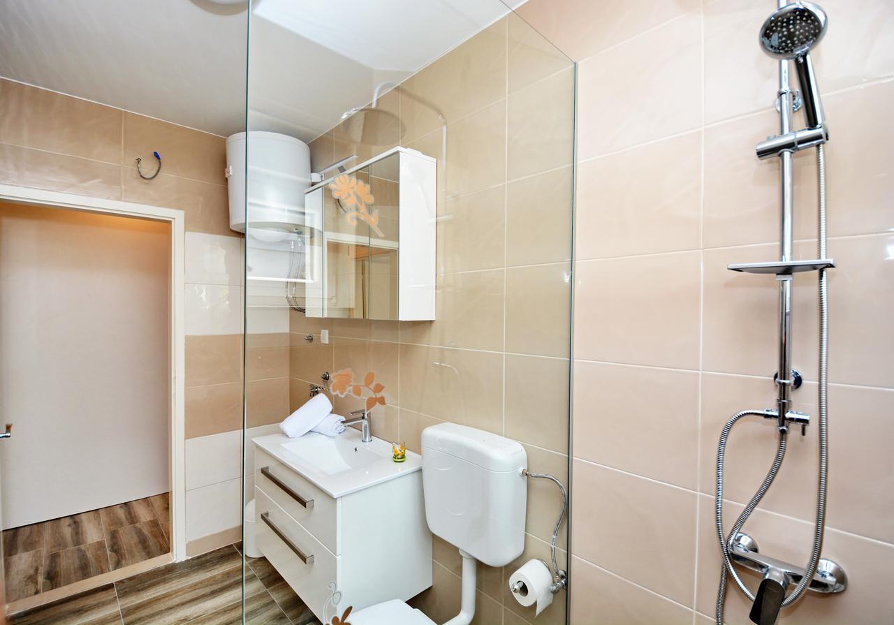 Apartment Gabi 2 *